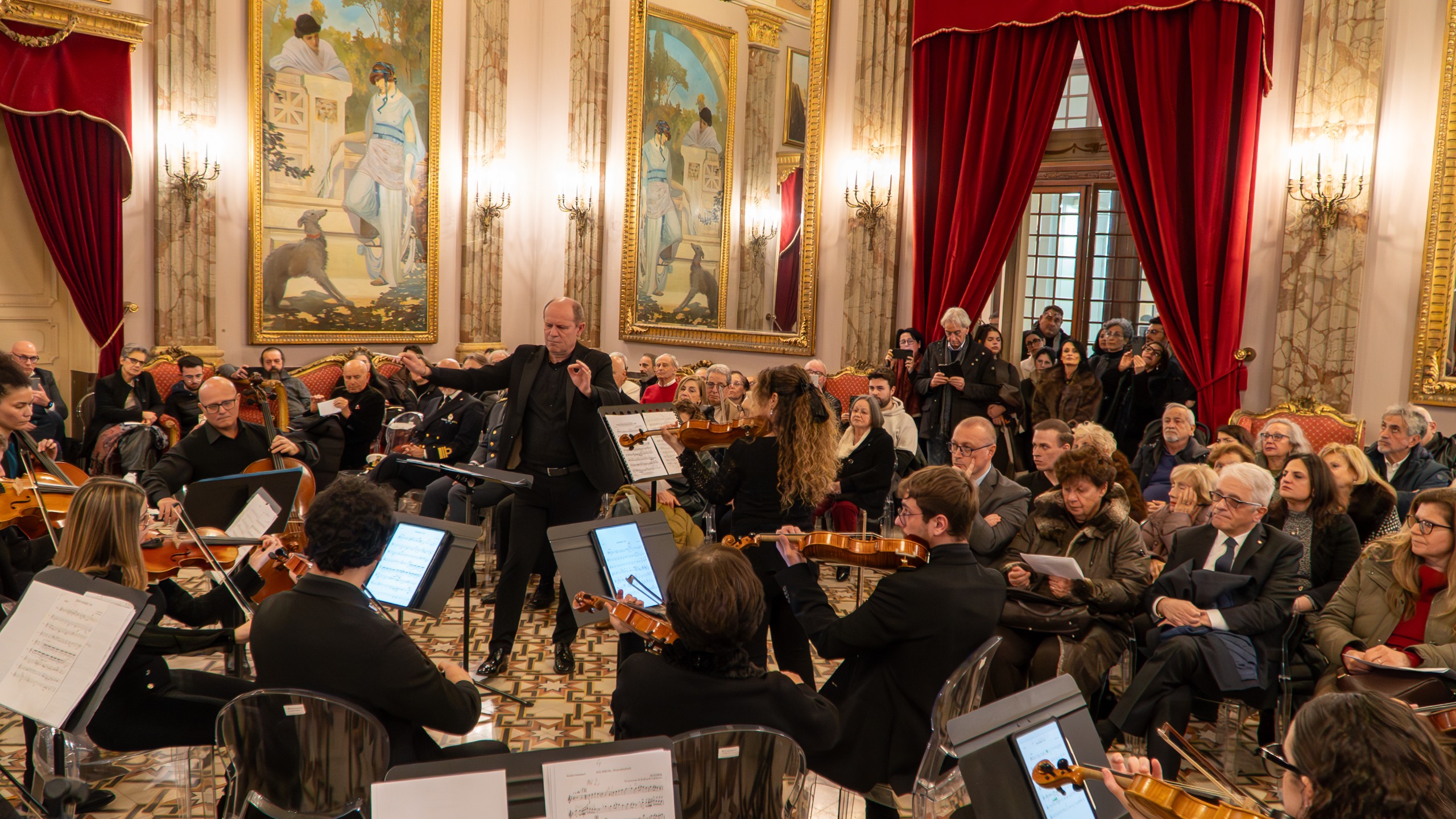 Immagine di copertina per A Palazzo Alvaro un concerto per celebrare la Giornata della Memoria, Versace: �Il linguaggio universale della musica in grado di tradurre i valori irrinunciabili della pace e della solidariet� tra popoli�