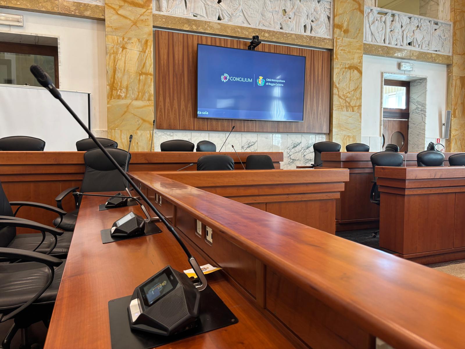 Immagine di copertina per Sabato 14 febbraio torna a riunirsi il Consiglio Metropolitano di Reggio Calabria. In discussione ordini del giorno su Alta Velocit� e sui danni del Ciclone Harry