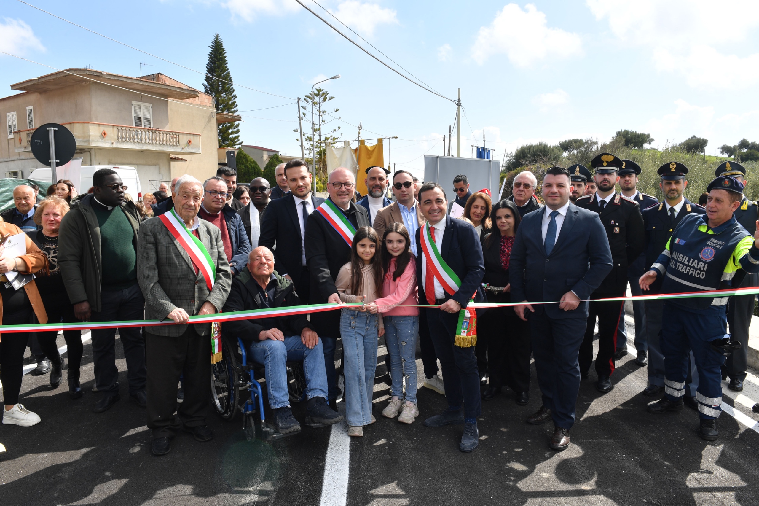 Immagine di copertina per Inaugurata e messa in sicurezza la SP 109 Careri-Canale-Russellina. Riaperta un�arteria strategica dopo anni di chiusura per dissesto idrogeologico