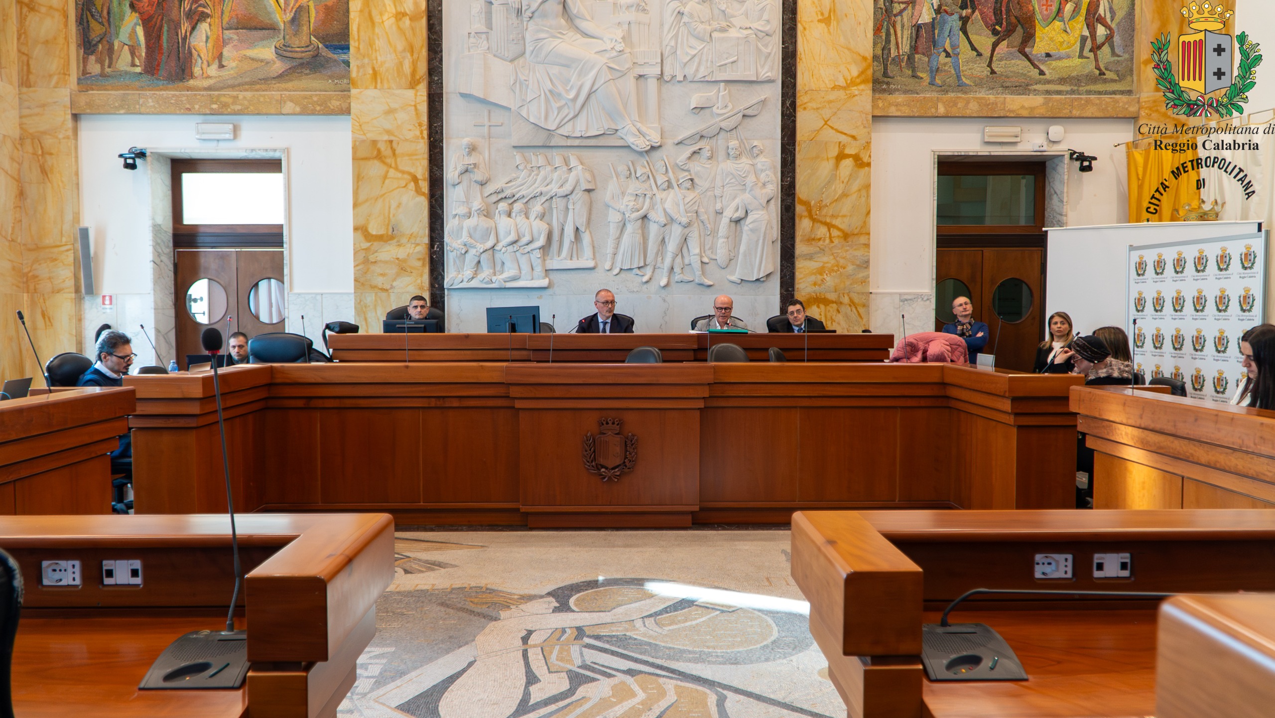 Immagine di copertina per Disco verde dal Consiglio a 48 interventi di riqualificazione urbana e sicurezza