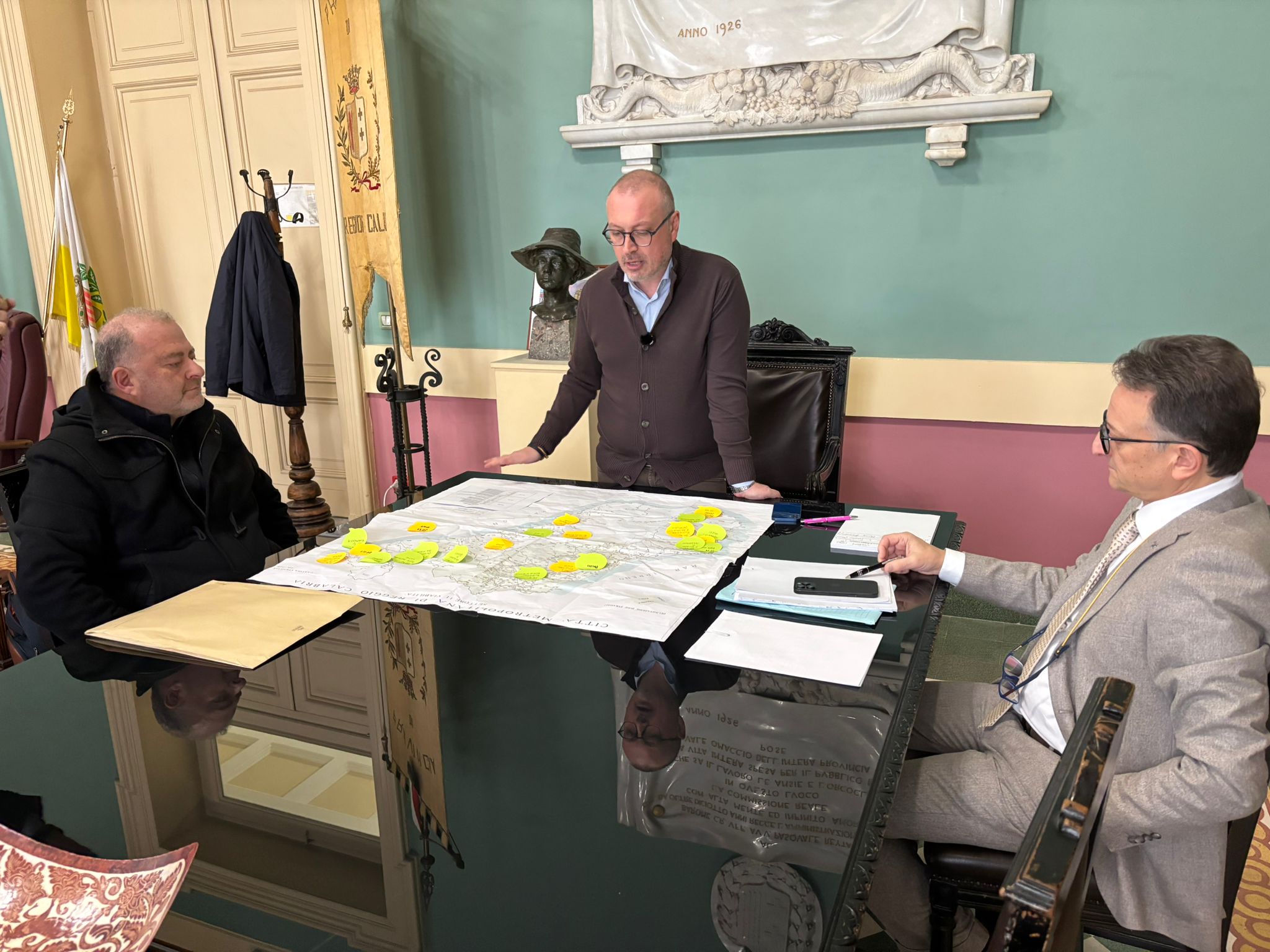 Danni maltempo, a Palazzo Alvaro il sindaco facente funzioni Carmelo Versace ha fatto una prima ricognizione dei luoghi pi� colpiti