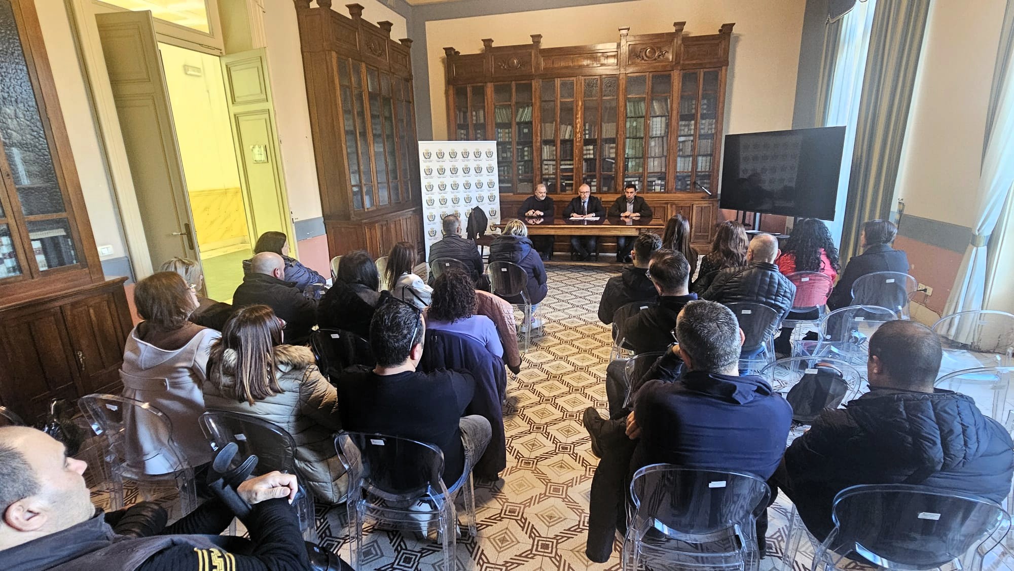 A Palazzo Alvaro l\'incontro con i Tirocinanti Inclusione Sociale, Versace: \