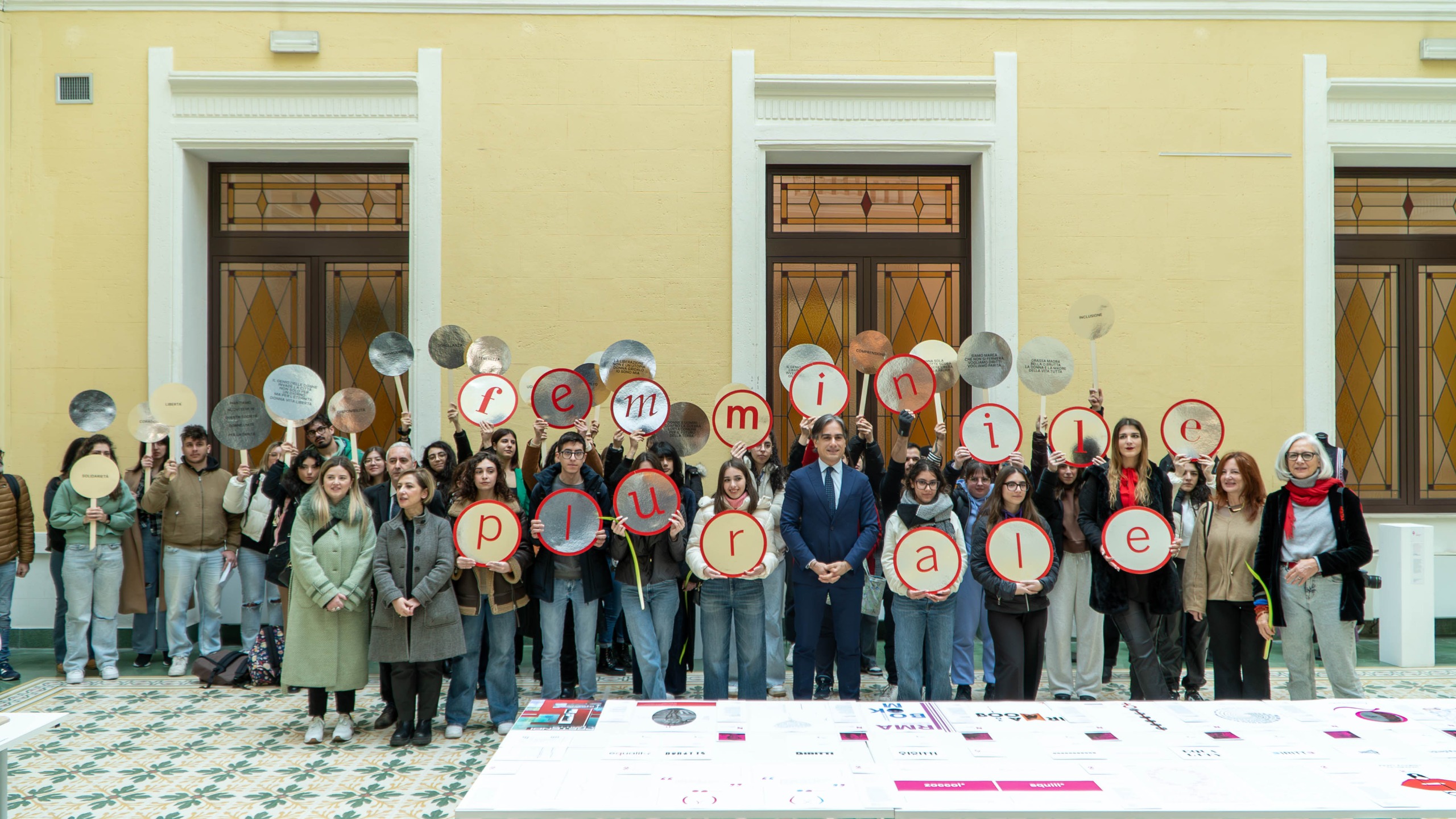 A Palazzo Alvaro l\'opening di Femminile Plurale, il plauso del Sindaco Giuseppe Falcomat�: \